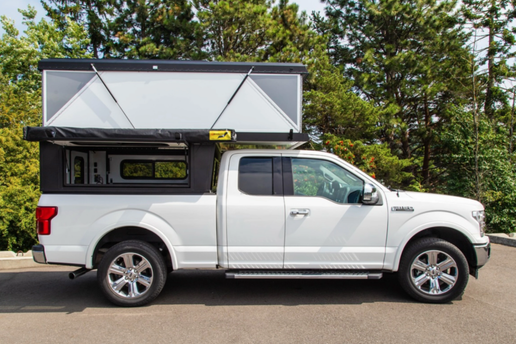 Hard shell pop-up camper